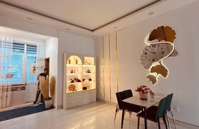 Miete eines geräumigen 4-stöckigen Hauses, Stadtteil Hoa Xuan, Da Nang, Vietnam